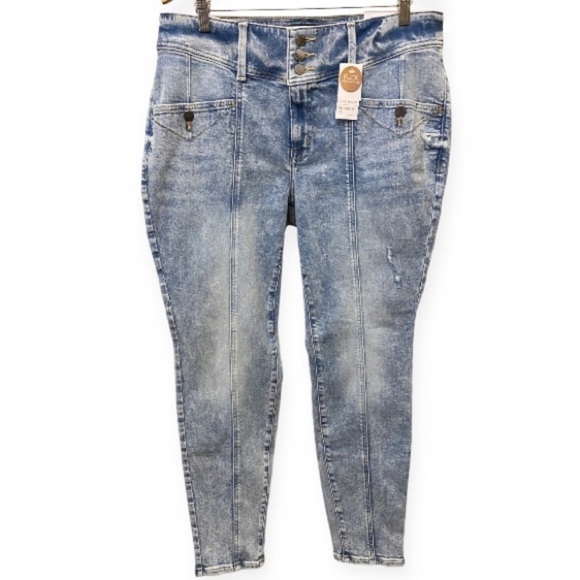 LANE BRYANT 18 NWT High-Rise 3-Button Jegging Light Wash Womens Skinny Jeans - Picture 3 of 15